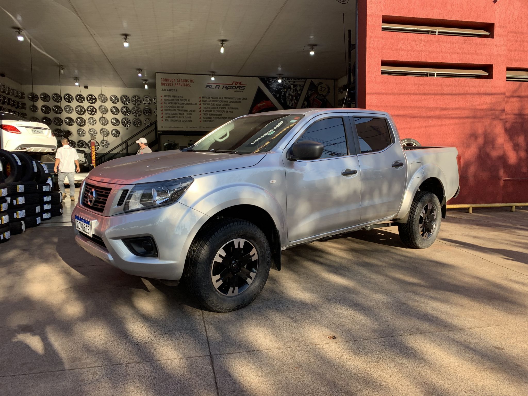 NISSAN FRONTIER 