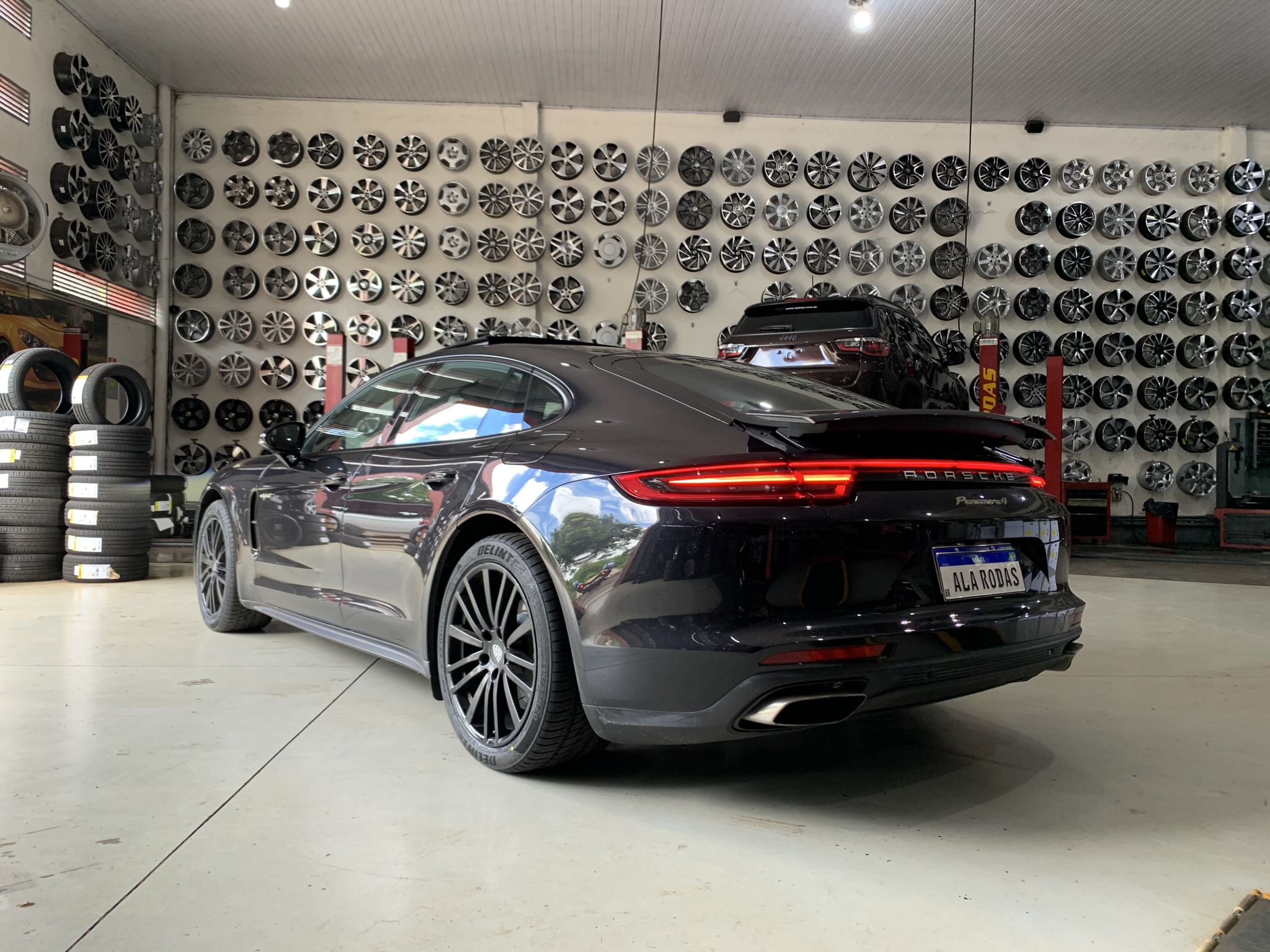 Porsche Panamera 4
