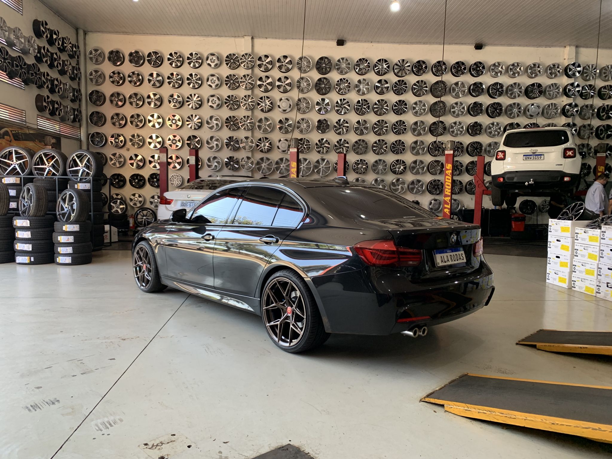 BMW 328i 