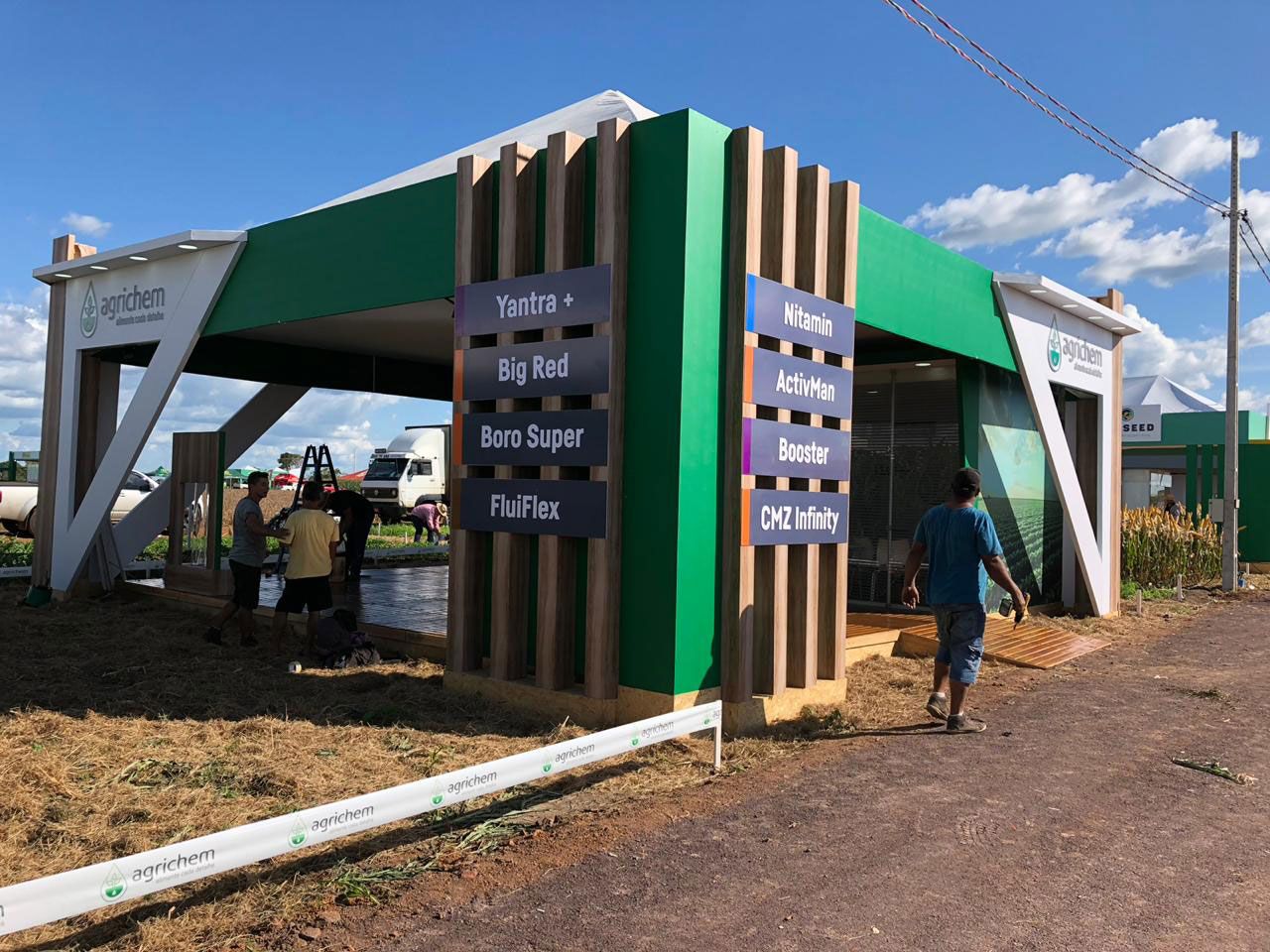 Stands Externos Constru�dos