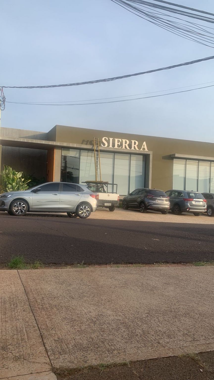 Fachada em letra caixa galvanizada