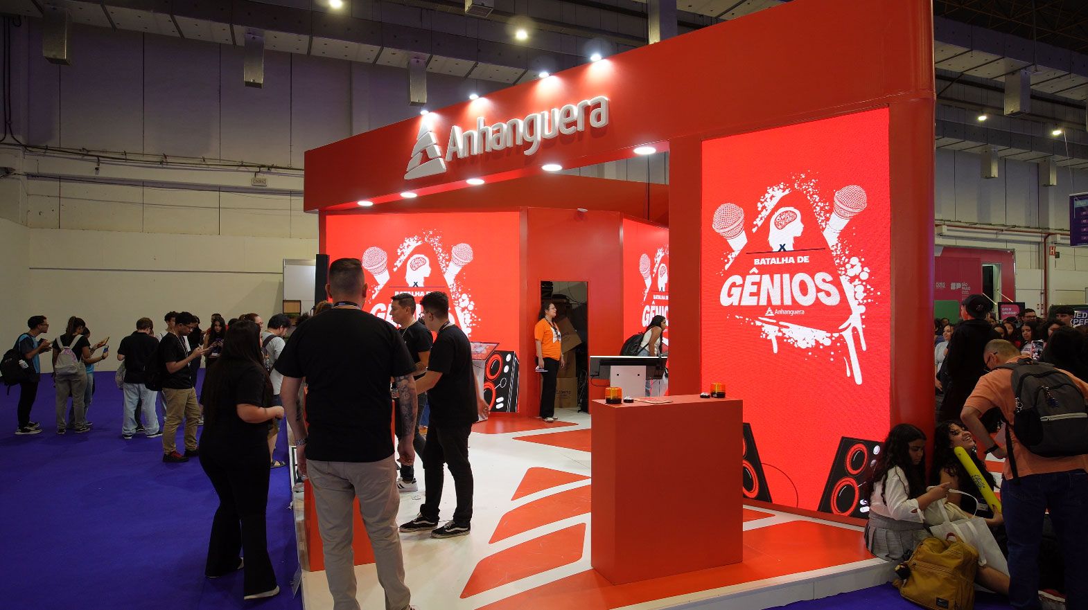 Cenografia: Stand Anhanguera