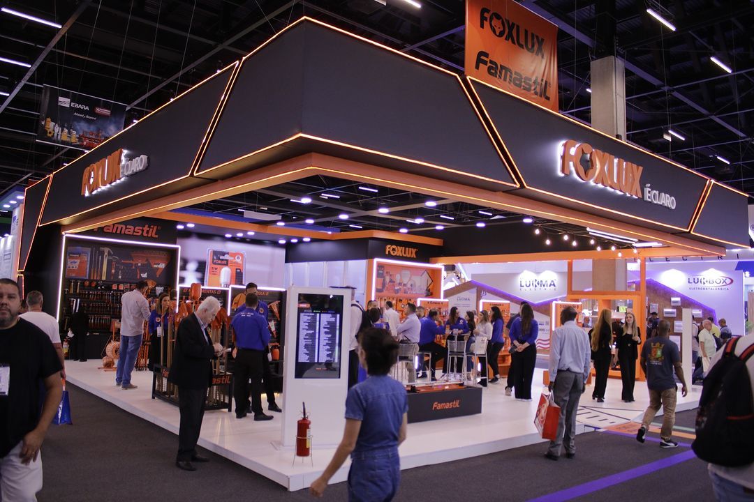 Cenografia: Stand Foxlux