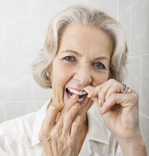 Como Fazer a Higiene Correta da Pr�tese Fixa e Garantir a Durabilidade dos Implantes | Edra Odontologia