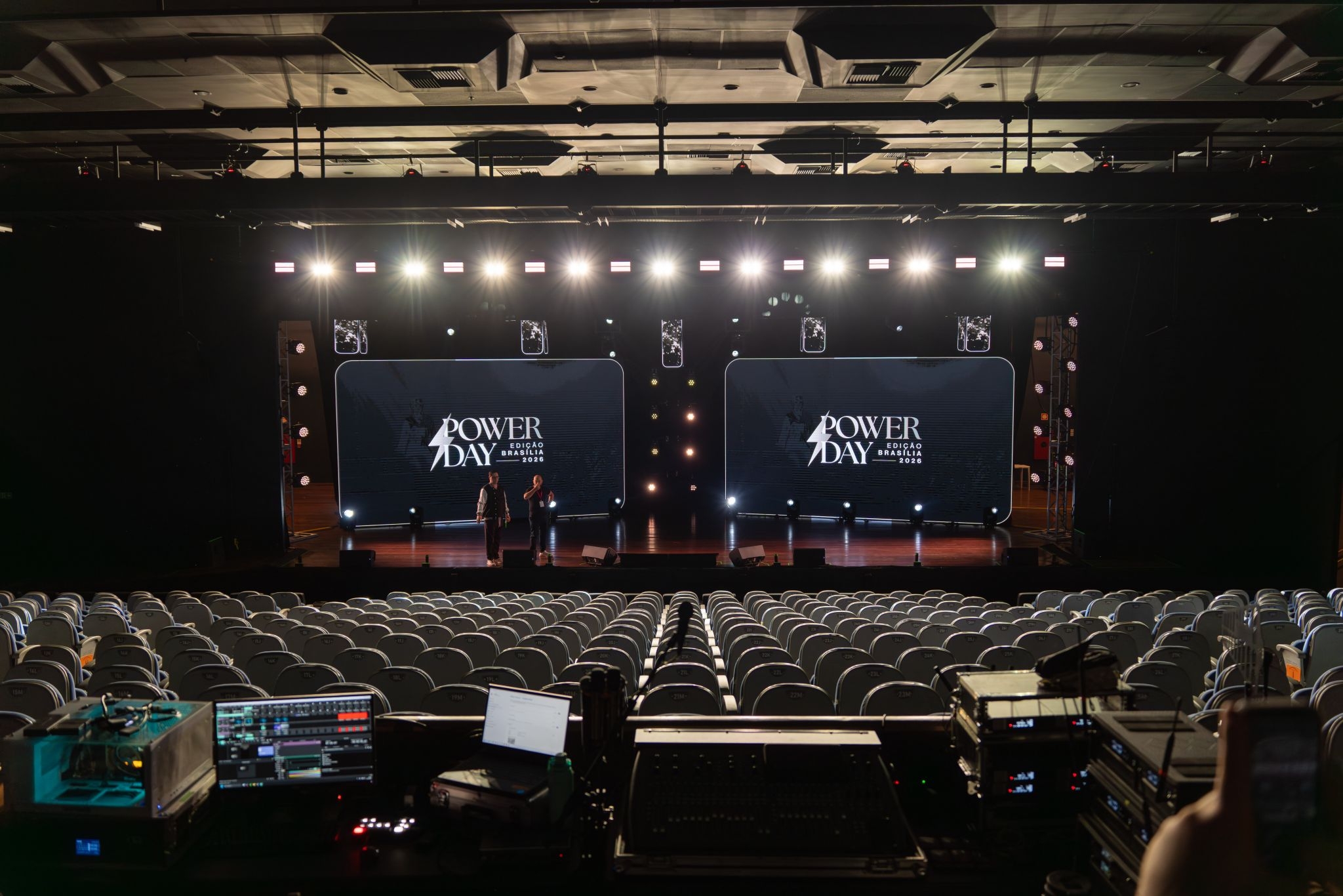 Qual Pixel Pitch Ideal para Seu Evento Corporativo?